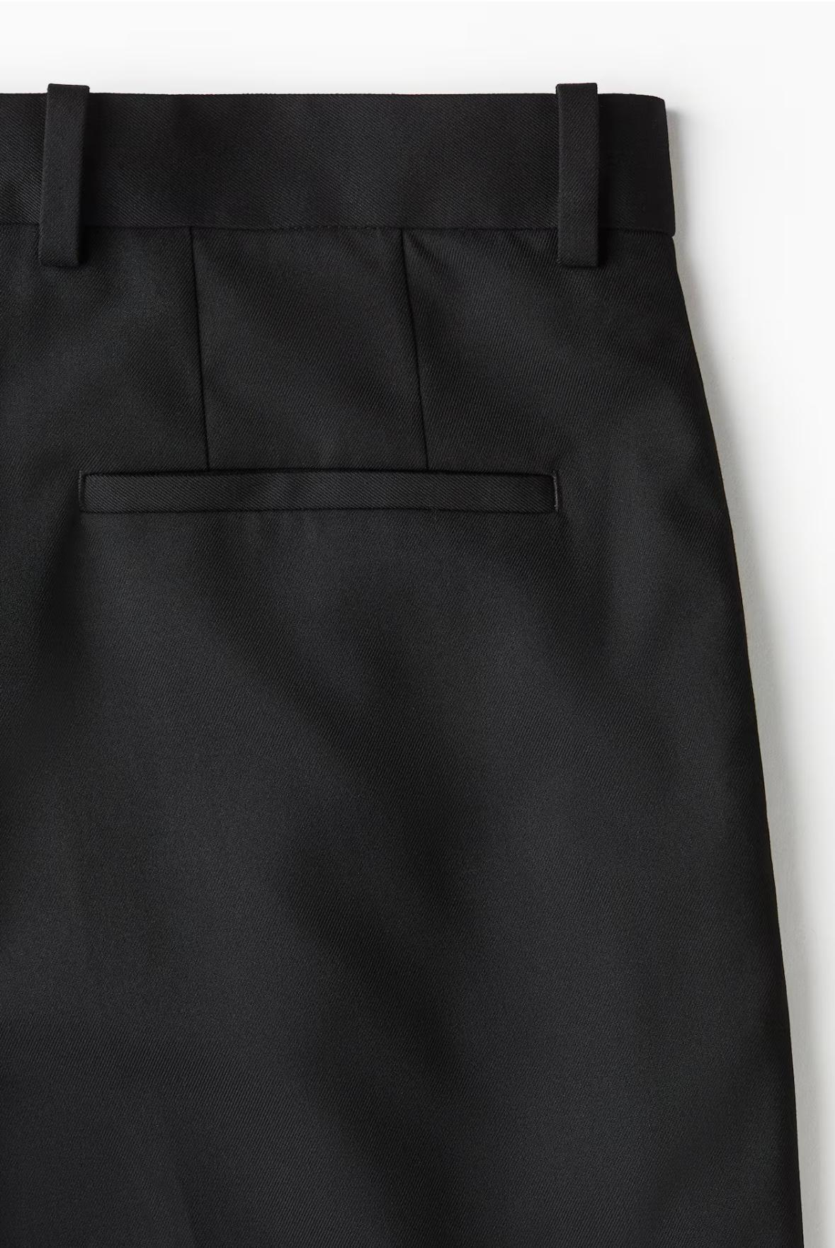 Relaxed Fit Tailored Black Pants